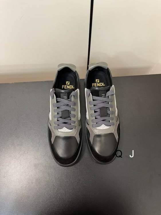 Picture of Fendi Shoes _SKUFendisz38-45XJ09034998
